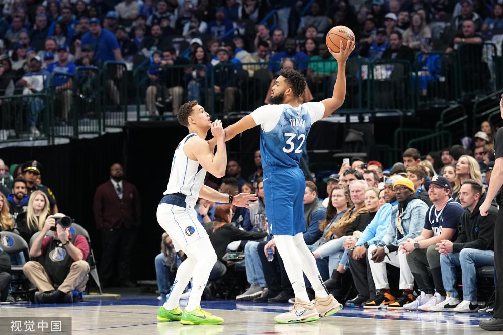 超赛场上立 超赛场上立